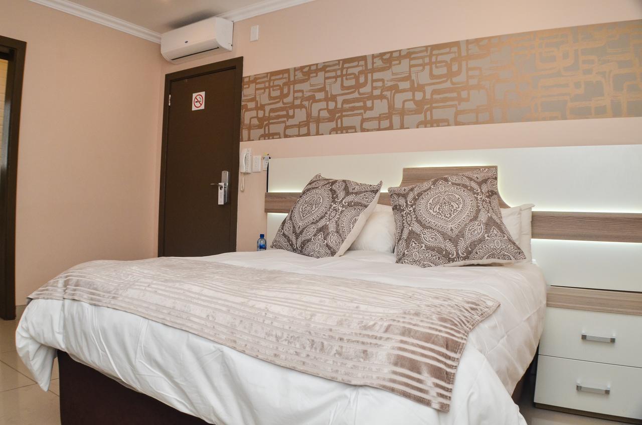 Solrand Hotel Durban Exterior photo